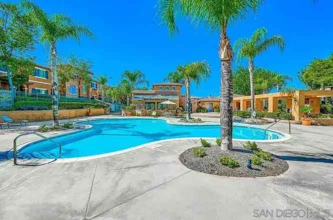 Stunning 3 Level Condominium for Rent in Murrieta with Pool and Clubhouse