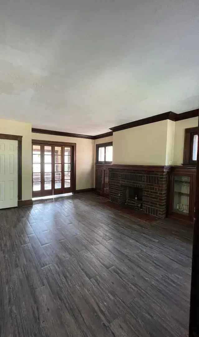 Rent 4 Bedroom Home in Cleveland Heights with Outdoor Space