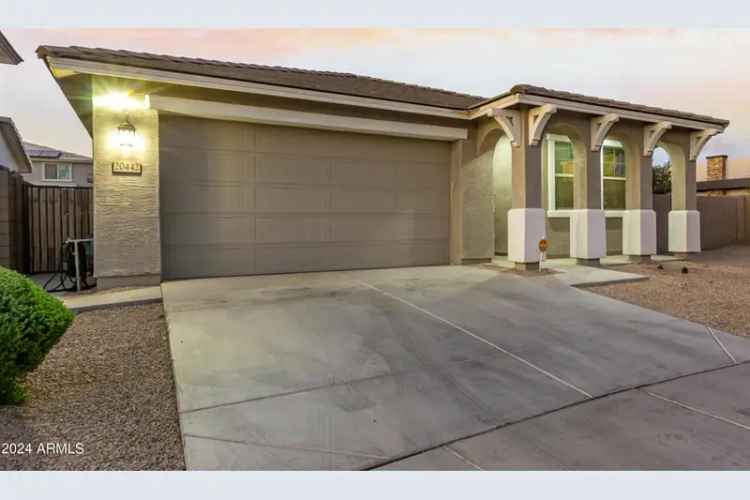 Buy House in Queen Creek Marketplace with Modern Features and Spacious Yard