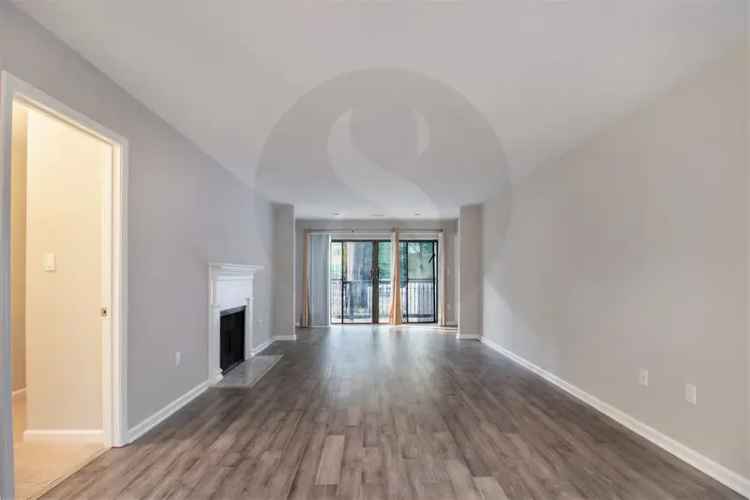 Rent 2 Bedroom 2 Bath Condo in Buckhead with Modern Features