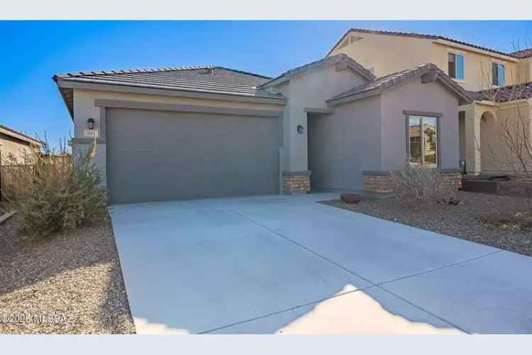 Newly Built Home for Sale in Sahuarita with Modern Features