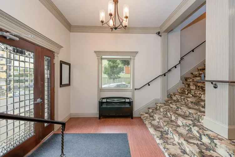 Rent Apartments in Abbottsford with Serene Courtyard and Modern Amenities