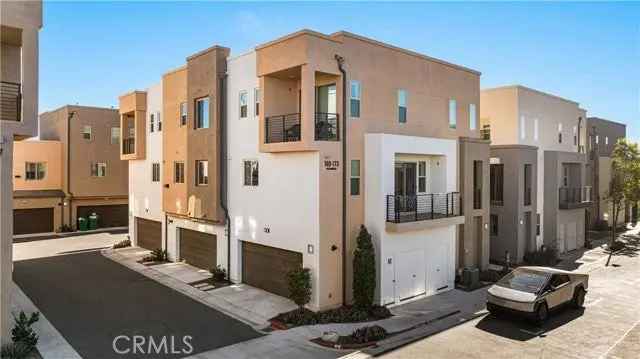 House For Sale in 169,171,173, Cadence, Irvine, California