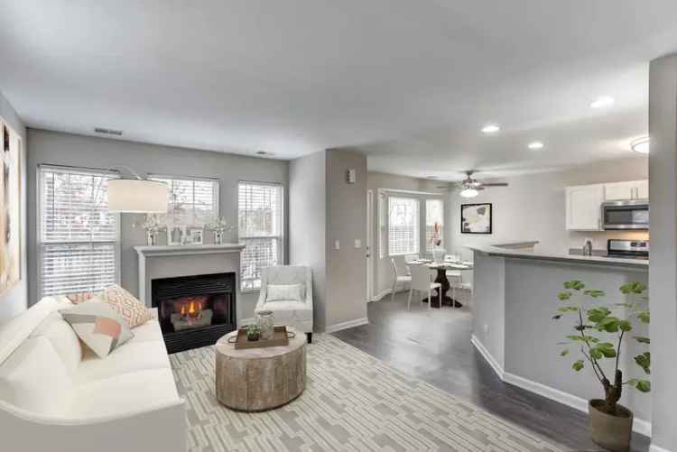 Rent Spacious Townhomes in Naperville-Aurora with Modern Amenities