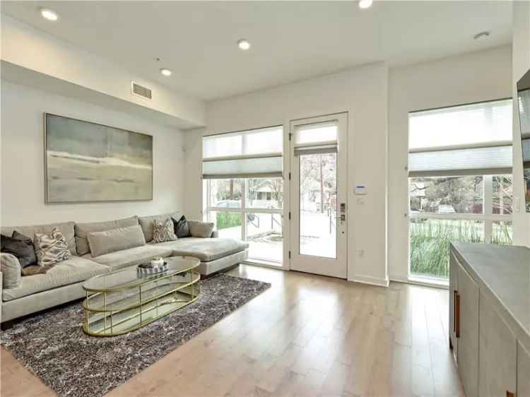 Buy Townhome in South Congress with 3 Bedrooms 3.5 Bathrooms and Luxury Features