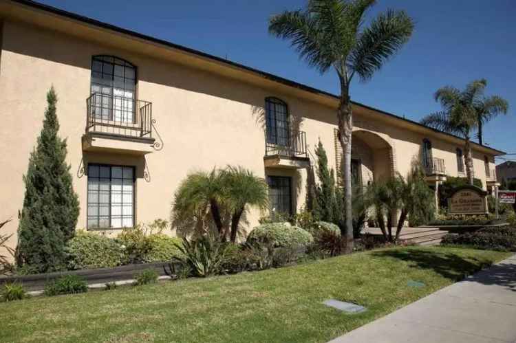 Rent 1 Bedroom Apartment in Quiet Gated Community with Pool Near Tiger Woods Learning Center