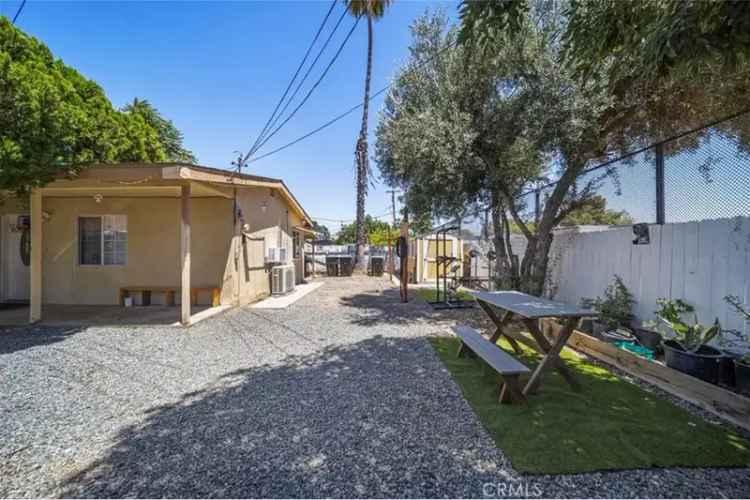 Buy Triplex in Riverside CA with Parking and Outdoor Area