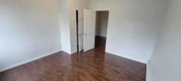 Rent 1 Bedroom Apartment Near Main Ave with Heat and Water Included