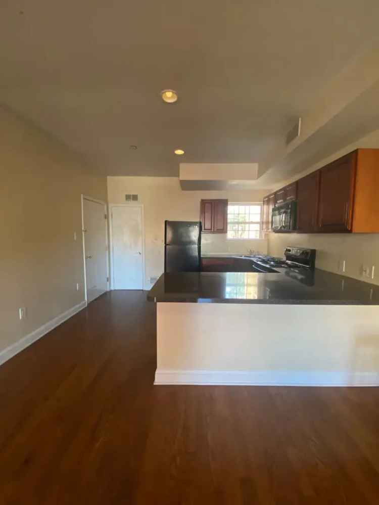 Rent Apartment Unit on Temple University Campus with Modern Features